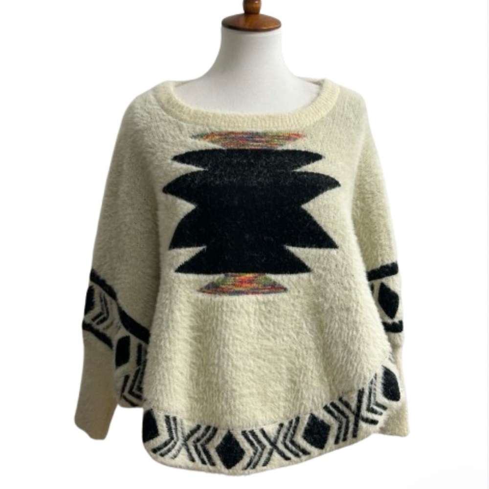 Kamana Sweater Poncho Aztec Geometric Print Western Dolman Sleeve Fuzzy